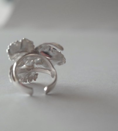 dauntless-andrea-cardona-anillo-en-plata-orquidea-colombiana_2