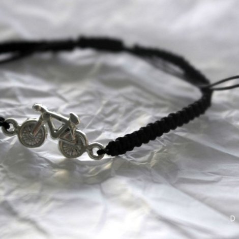 dauntless-andrea-cardona-pulsera-plata-bicicleta