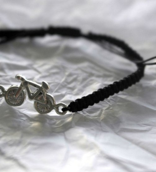 dauntless-andrea-cardona-pulsera-plata-bicicleta