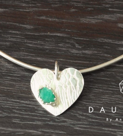 collar-esmeralda-y-corazon--_2_