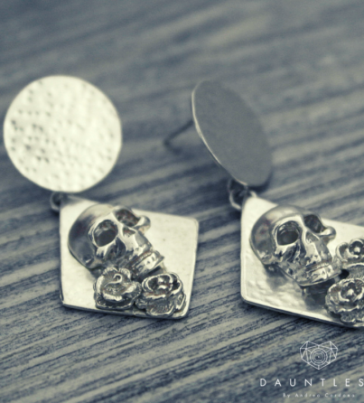 dauntless-andrea-aretes-martillados-calavera