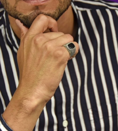 dauntless-andrea-cardona-anillo-en-plata-onix