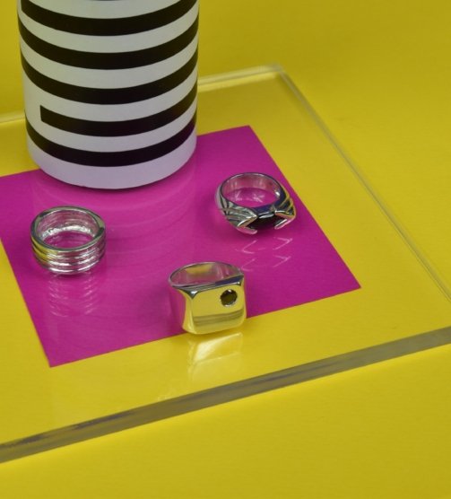 dauntless-andrea-cardona-anillo-rectangular-piedra-redonda